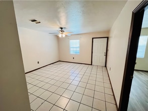 1603 NW 16th Ct in Ocala, FL - Building Photo - Building Photo
