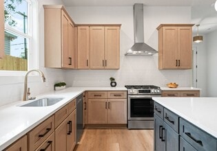 2415 Pruitt St in Charlotte, NC - Building Photo - Building Photo