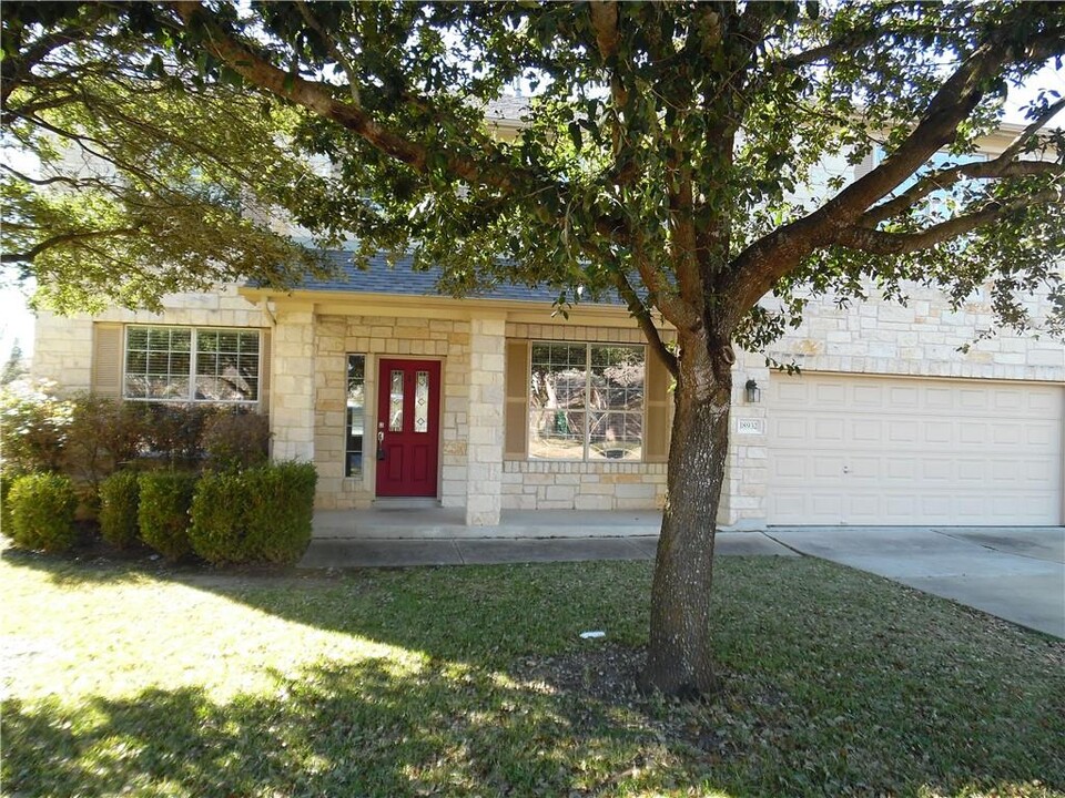 18932 Chrighton Castle Bend in Pflugerville, TX - Building Photo