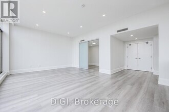 400 Walmer Rd in Toronto, ON - Building Photo - Building Photo