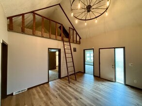 239 White City Blvd in Springfield, IL - Building Photo - Building Photo