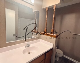 3268 NW Mill Dr in Blue Springs, MO - Building Photo - Building Photo