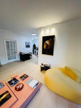 1121 Crandon Blvd, Unit D105 in Key Biscayne, FL - Foto de edificio - Building Photo