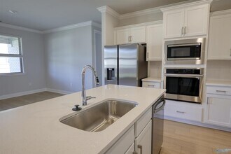 102 Clift Crk Dr in Madison, AL - Building Photo - Building Photo