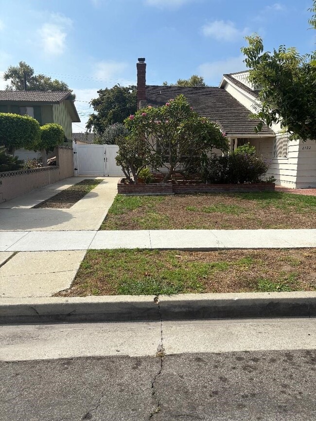 2122 W 183rd St in Torrance, CA - Foto de edificio - Building Photo