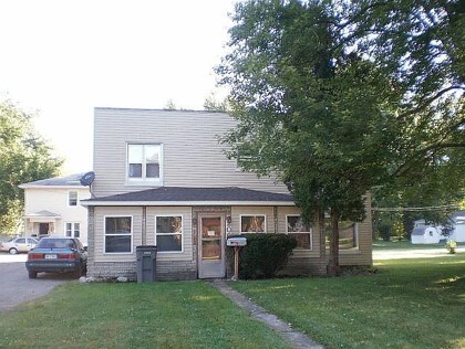 206 Broad Ave in Nappanee, IN - Building Photo