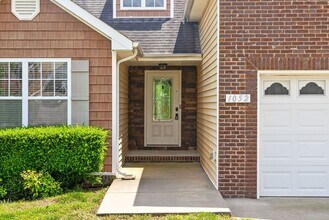 1052 Ishee Dr in Clarksville, TN - Building Photo - Building Photo