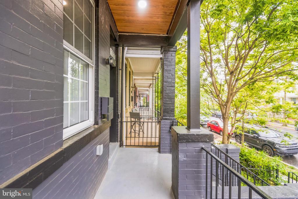 1129 8th St NE in Washington, DC - Building Photo