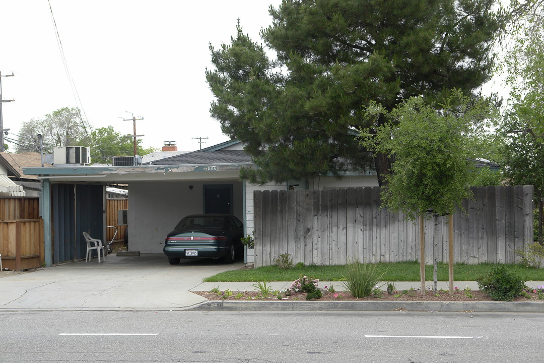 886-888 N P St in Livermore, CA - Building Photo