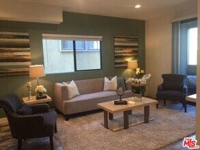 1445 S Fairfax Ave in Los Angeles, CA - Building Photo - Building Photo