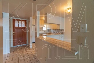3790 W Benjamin Holt Dr in Stockton, CA - Building Photo - Building Photo