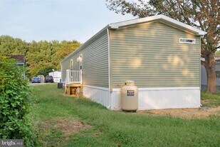 200 Beechwood Ave in Dover, DE - Building Photo
