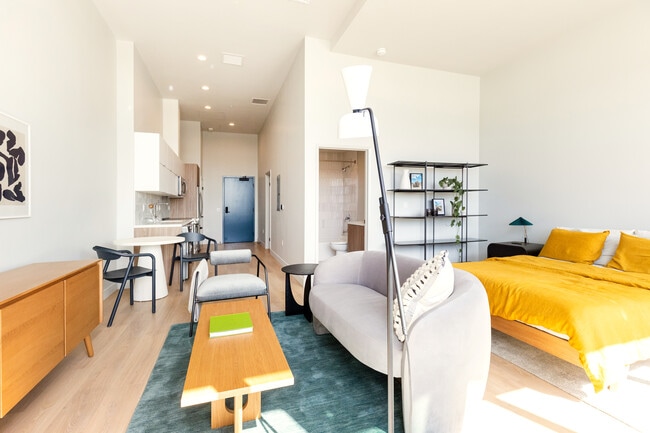 The Arden Apartments in Los Angeles, CA - Building Photo - Interior Photo