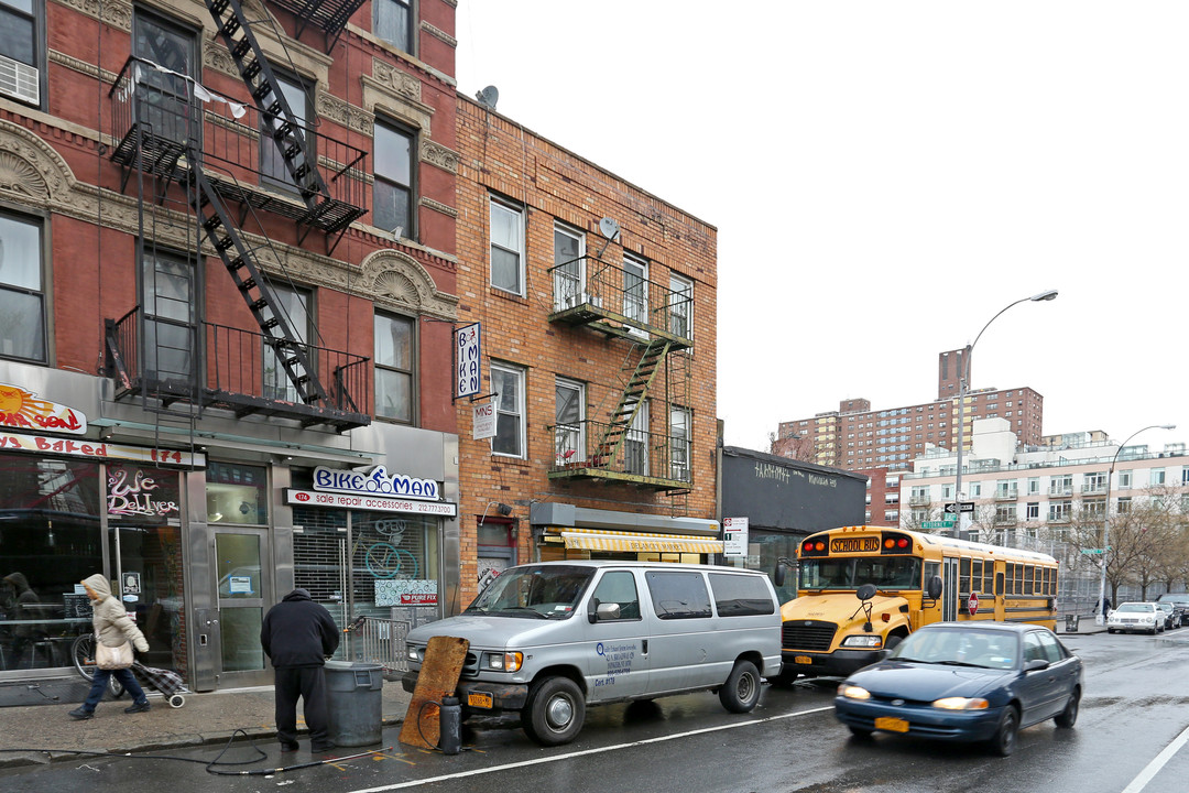 176 Delancey St in New York, NY - Building Photo