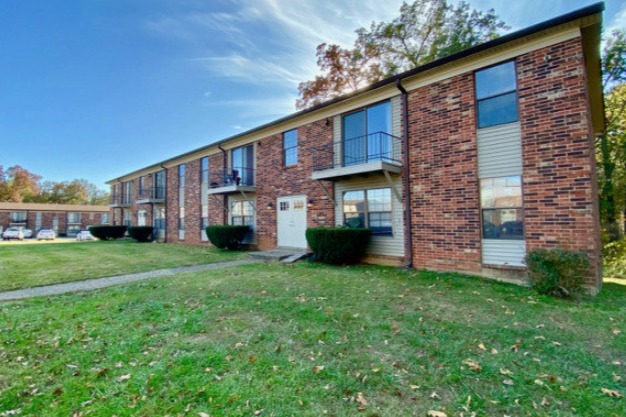 Christopher Square Apartments NEW MANAGEMENT! in Radcliff, KY - Building Photo - Building Photo