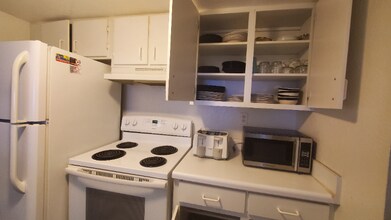 3765 41st St S in St. Petersburg, FL - Building Photo - Building Photo