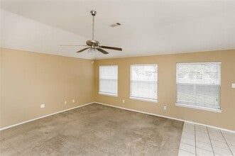 608 Crystal Brook Dr in Saginaw, TX - Building Photo - Building Photo