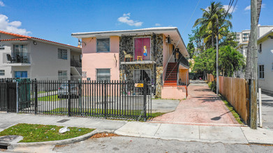 835 SW 3rd St in Miami, FL - Building Photo - Building Photo