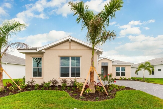17810 Palmiste Dr in Bradenton, FL - Building Photo - Building Photo