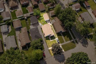 4910 Roosevelt Blvd in Dearborn Heights, MI - Building Photo - Building Photo