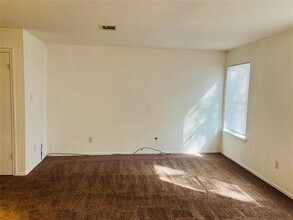 9703 Sugar Hill Dr in Austin, TX - Building Photo - Building Photo