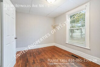 710 Mc Reynolds Ave NW in Grand Rapids, MI - Building Photo - Building Photo
