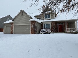 1016 Langston Ct in Lawrence, KS - Building Photo