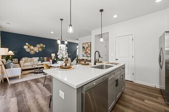 Hadley Crossing in Charlotte, NC - Building Photo - Building Photo