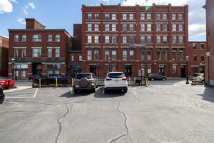 172 Middle St in Lowell, MA - Building Photo