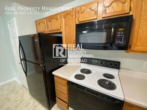 5012 Lawndale Dr in Greensboro, NC - Building Photo - Building Photo