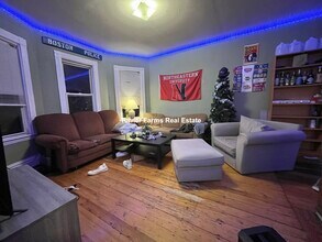 168 Hillside St, Unit 3 in Boston, MA - Foto de edificio - Building Photo