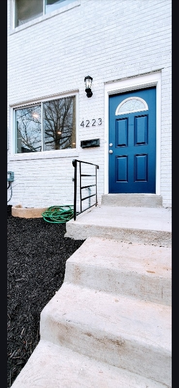 property at 4223 Gault Pl NE