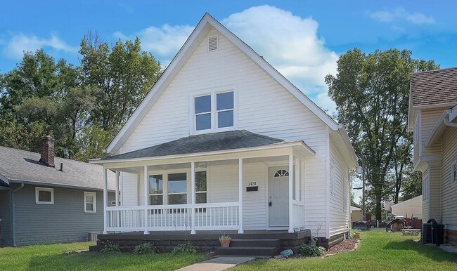 property at 1431 W 22nd St