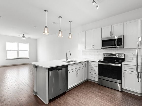 property at 1640 54th Ave N