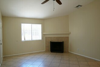 52205 Avenida Velasco in La Quinta, CA - Foto de edificio - Building Photo