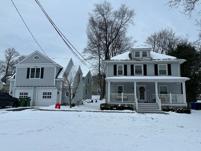 7 Greenfield Ave, Unit A