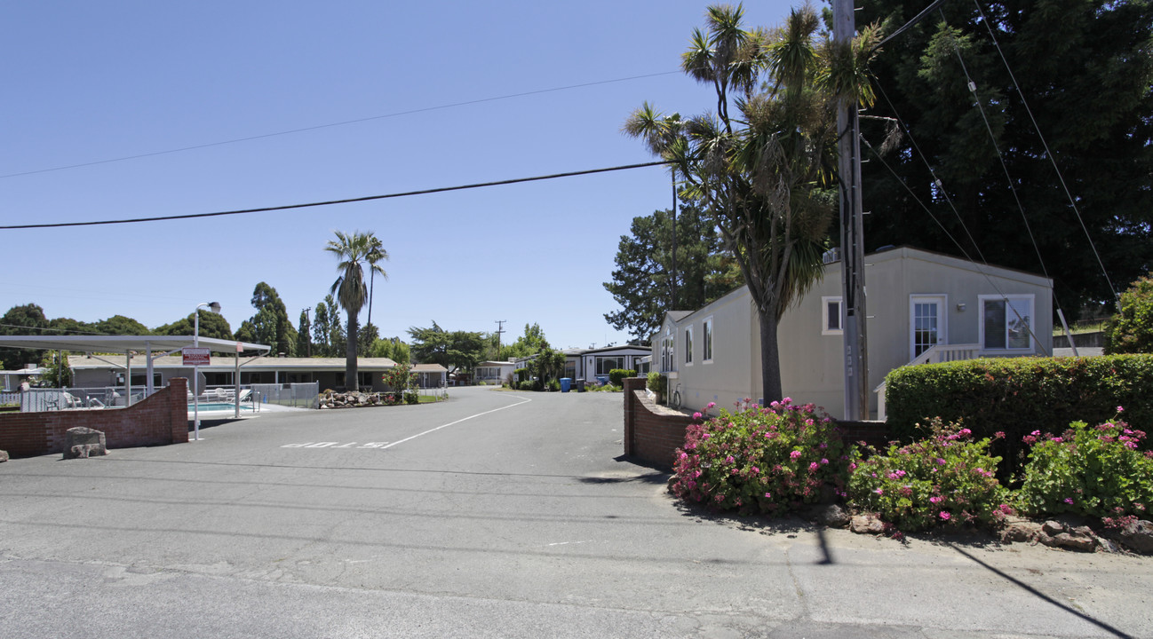 210 Newell St in Vallejo, CA - Foto de edificio