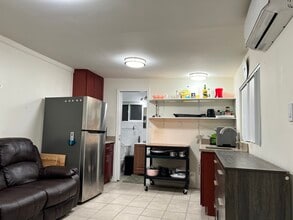 1871 Peach Pl, Unit 2 in Concord, CA - Foto de edificio - Building Photo