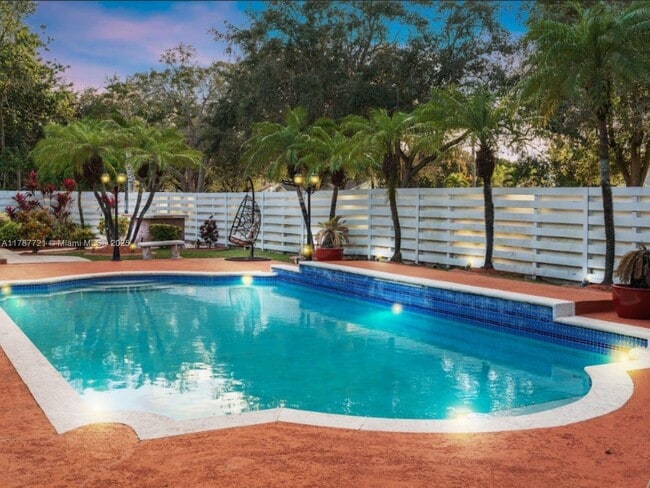 15051 SW 146th St in Miami, FL - Building Photo - Building Photo