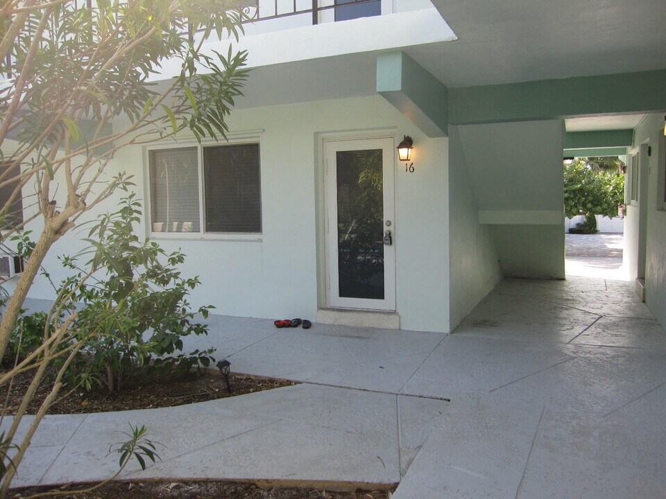 6660 N Ocean Blvd in Ocean Ridge, FL - Building Photo