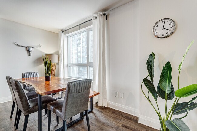 3075 Promenade du Quartier-Saint-Martin, Unit SI ID1222921P in Laval, QC - Building Photo - Building Photo