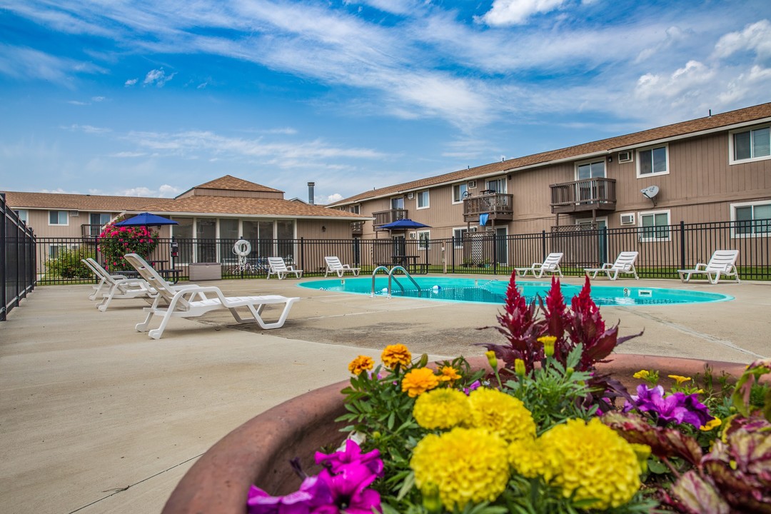 Parc Sprague Apartments in Spokane Valley, WA - Building Photo