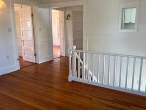 704 Blenheim Ave, Unit #2 in Charlottesville, VA - Foto de edificio - Building Photo