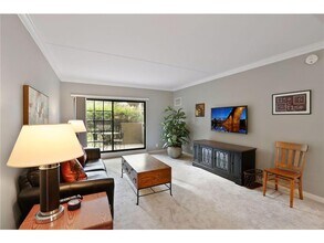 6730 Vernon Ave S in Minneapolis, MN - Building Photo - Building Photo