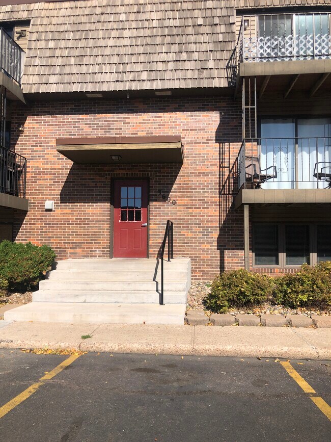 3600 S Gateway Blvd, Unit 102 in Sioux Falls, SD - Building Photo - Building Photo