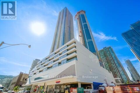 28 Freeland St in Toronto, ON - Building Photo
