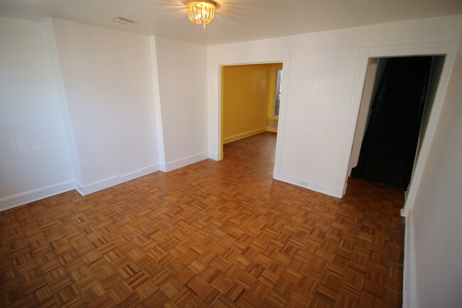 254 N 19th St in East Orange, NJ - Building Photo - Building Photo