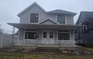 1112 Lake Ave in Fort Wayne, IN - Building Photo