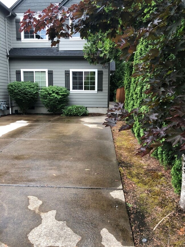 1103 NW 27th St in Corvallis, OR - Building Photo - Building Photo