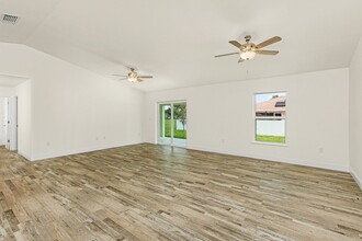 1215 NE 19th Pl in Cape Coral, FL - Building Photo - Building Photo